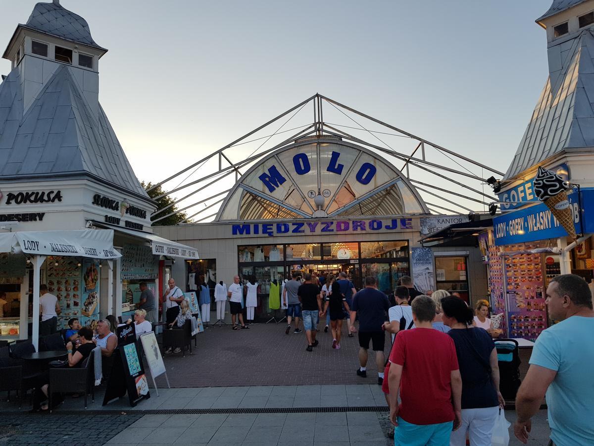 Hôtel Osrodek Wczasowy Zloty Dab - Domki à Miedzyzdroje Extérieur photo